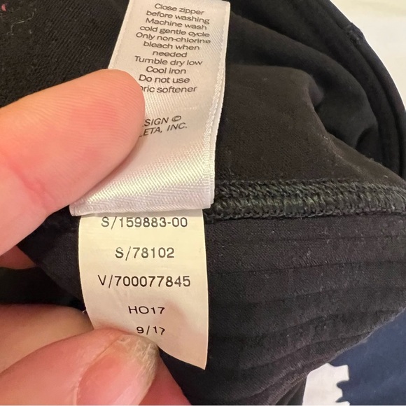 Athleta Sleet High Traverse Tight Black SP - Picture 15 of 15